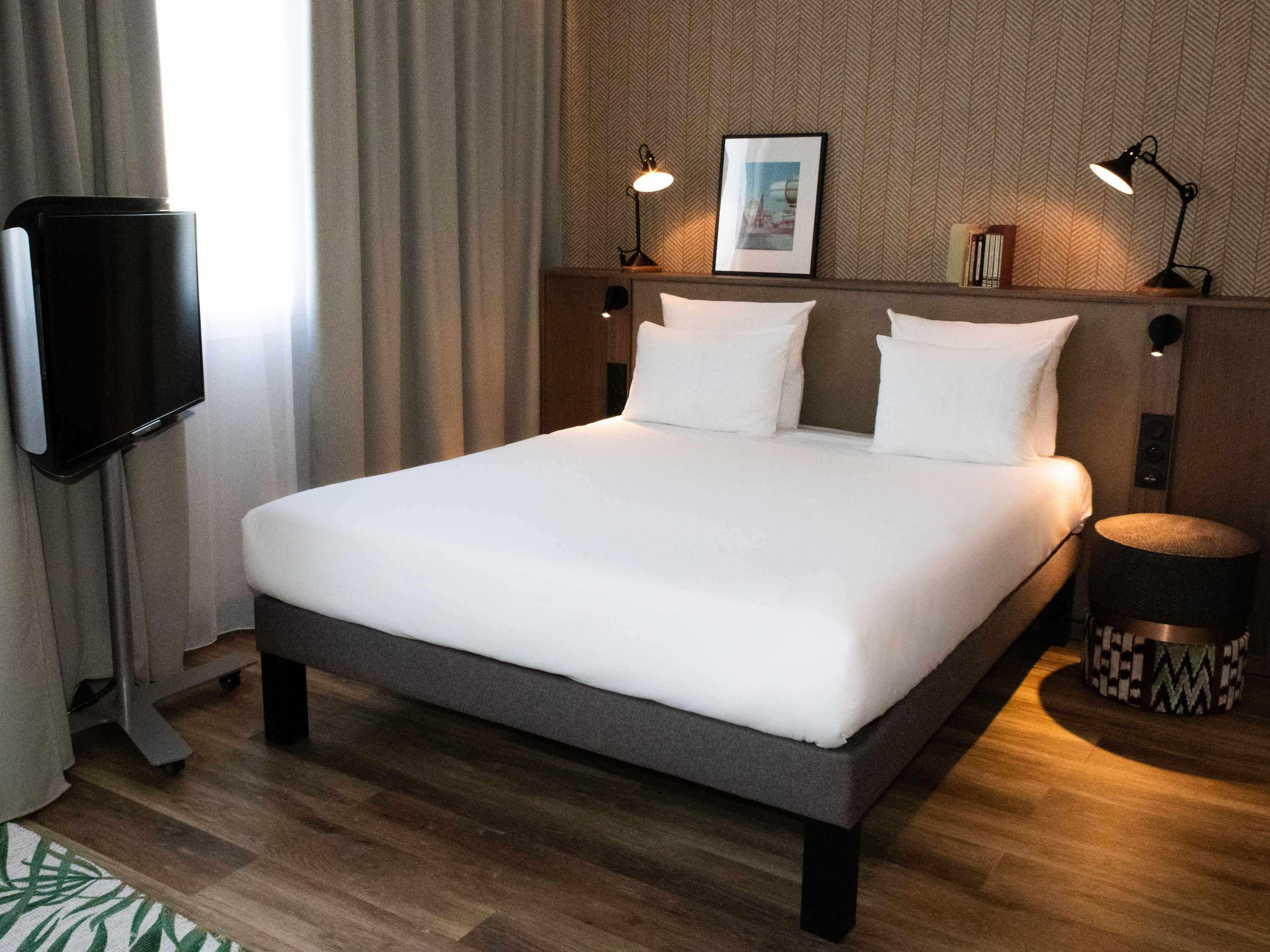 Novotel Airport Hotel 4*